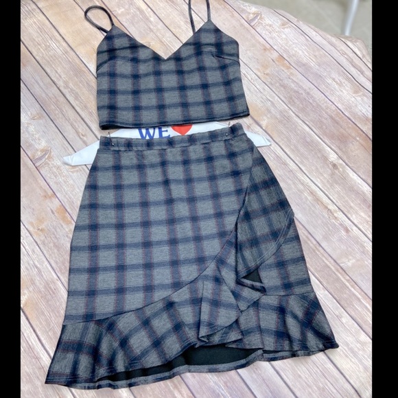 NWT! 2 piece plaid crop top & skirt set - Picture 1 of 5